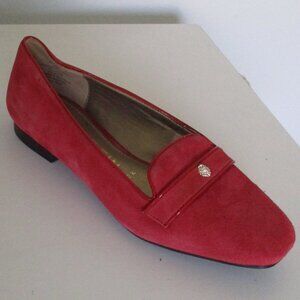 Anne Klein iflex "Dara" Womens Red Suede Flat Loafer Shoe NWOB - Size 6.5M